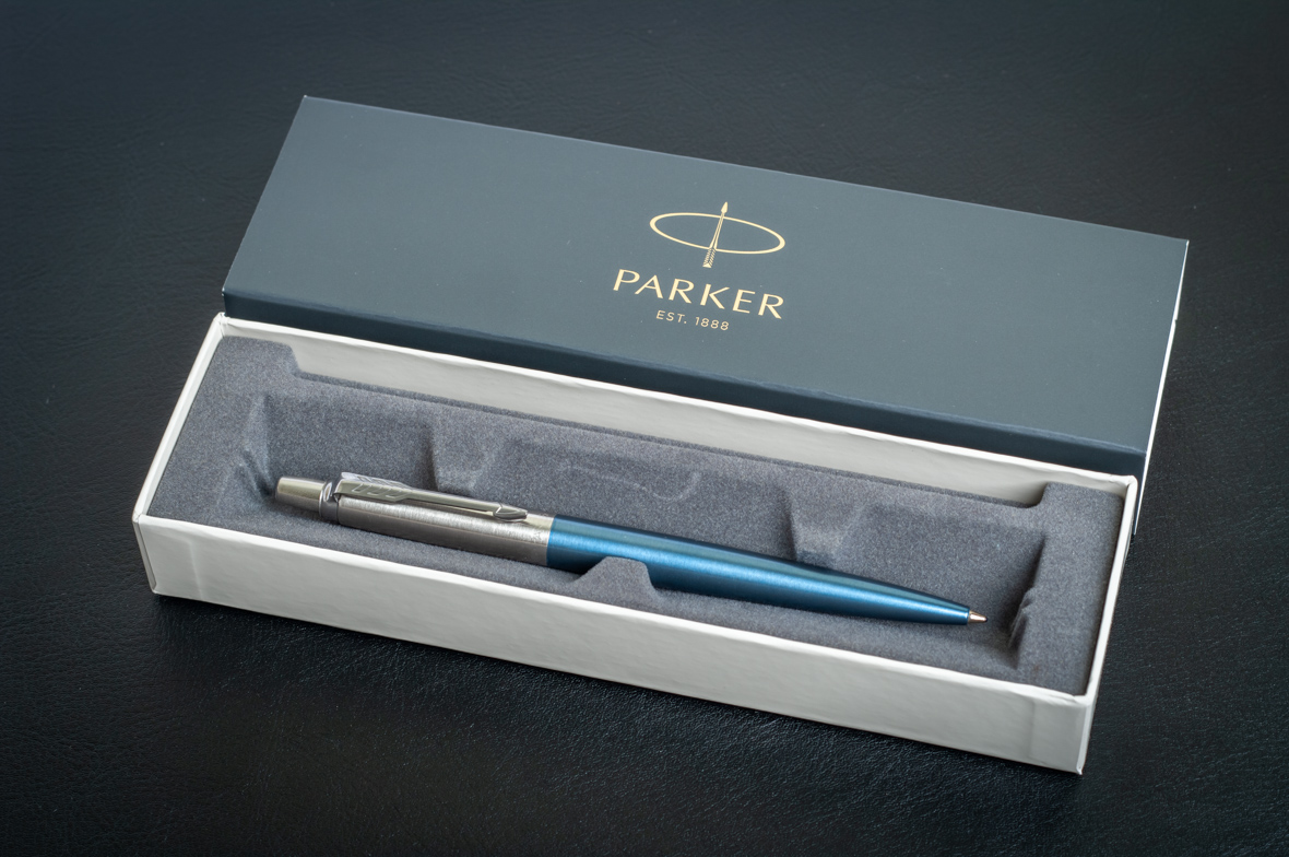 Какой паркер. Parker Jotter Core k63. Ручка Паркер Джоттер Ватерлоо Блу. Parker Jotter - Blue k60, шариковая ручка, m. Ручка шариковая Parker «Jotter Core Royal Blue CT».